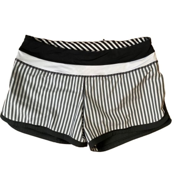 lululemon athletica Pants - Lululemon Groovy Run Short Classic Stripe 8